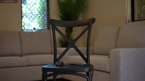 Anne online show from 11-10-25, 11:37