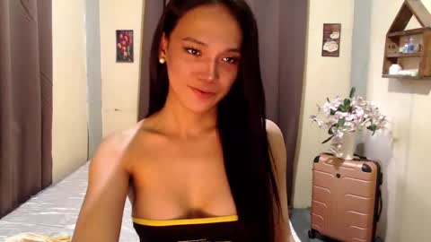 Snapshot of asianpinay1229 chatting on 01-29-25, 06:33 Patricia online show from 01-29-25, 06:33