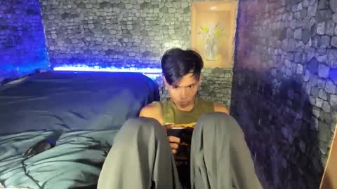 mark online show from 04-22-26, 07:04