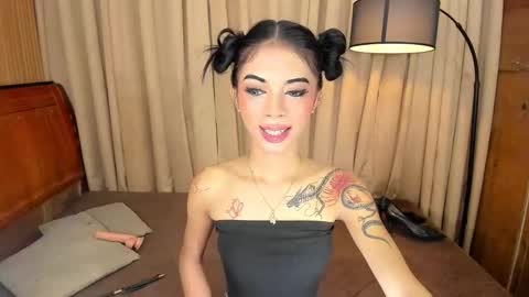 Snapshot of asianprettypetite chatting on 01-27-25, 12:48 CHESKA online show from 01-27-25, 12:48