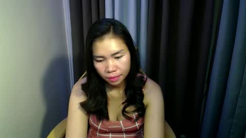 Snapshot of asiansluttyxx chatting on 05-08-26, 02:17 JEAN online show from 05-08-26, 02:17
