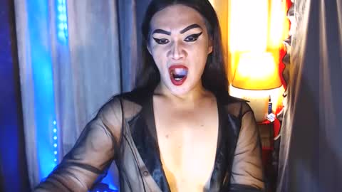Snapshot of asiasfantasy chatting on 12-25-24, 08:50 NEL online show from 12-25-24, 08:50