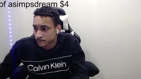 Snapshot of asimpsdream chatting on 02-13-25, 02:42 asimpsdream online show from 02-13-25, 02:42