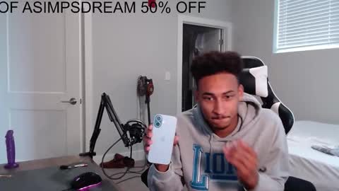 Snapshot of asimpsdream chatting on 09-25-25, 01:04 asimpsdream online show from 09-25-25, 01:04