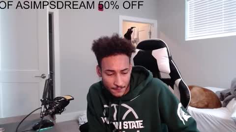Snapshot of asimpsdream chatting on 10-11-25, 01:31 asimpsdream online show from 10-11-25, 01:31