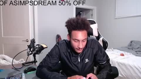 Snapshot of asimpsdream chatting on 10-18-25, 02:03 asimpsdream online show from 10-18-25, 02:03