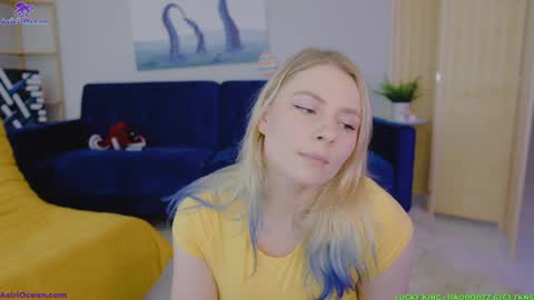 Asiri   pronounced Ah-siri Please no nicknames   3 online show from 04-22-26, 04:08