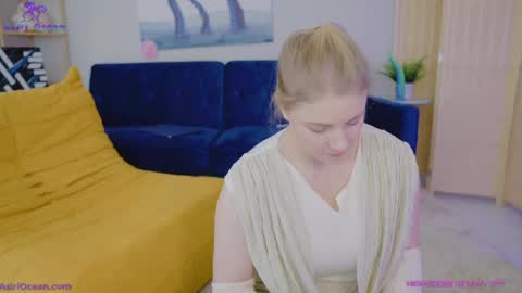 Snapshot of asiri_ocean chatting on 05-04-26, 05:09 Asiri pronounced Ah-siri Please no nicknames 3 online show from 05-04-26, 05:09