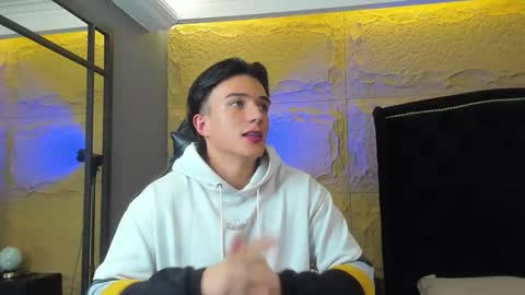 Aslan  online show from 01-15-26, 01:32