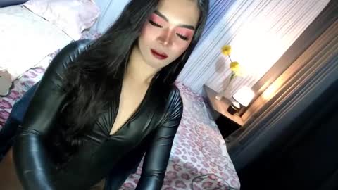 Snapshot of asmodeus_daughter chatting on 02-16-25, 05:48 Margaux Miller online show from 02-16-25, 05:48