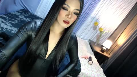 Snapshot of asmodeus_daughter chatting on 03-11-25, 06:19 Margaux Miller online show from 03-11-25, 06:19