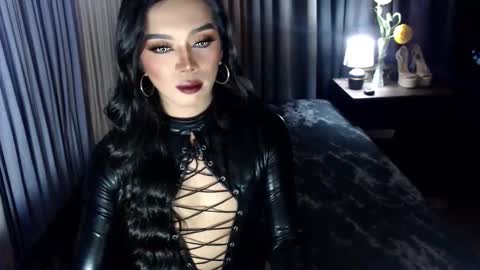 Snapshot of asmodeus_daughter chatting on 10-01-25, 05:41 Margaux Miller online show from 10-01-25, 05:41