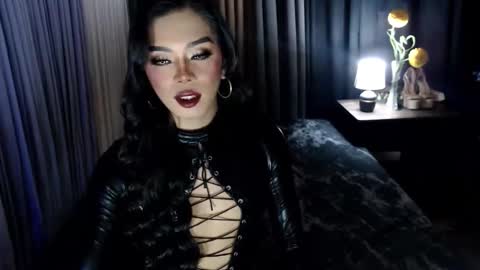 Snapshot of asmodeus_daughter chatting on 10-05-25, 04:38 Margaux Miller online show from 10-05-25, 04:38