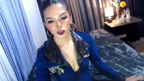 Snapshot of asmodeus_daughter chatting on 10-16-25, 06:53 Margaux Miller online show from 10-16-25, 06:53