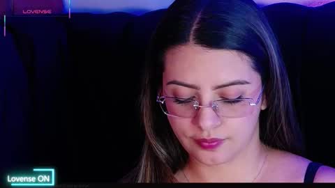 Snapshot of aspenruss chatting on 09-11-25, 09:15 online show from 09-11-25, 09:15