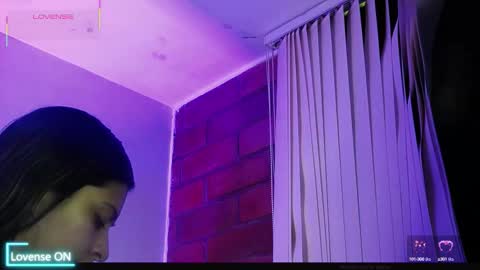 Snapshot of aspenruss chatting on 09-14-25, 06:18 online show from 09-14-25, 06:18