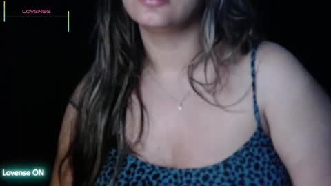 Snapshot of aspenruss chatting on 10-11-25, 11:31 online show from 10-11-25, 11:31