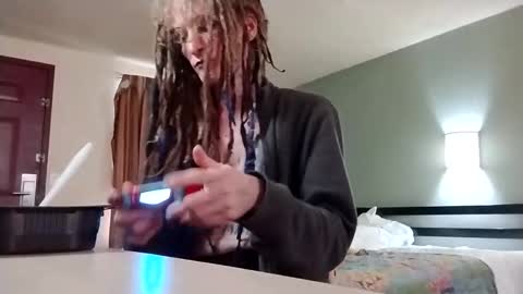 aspiringturtlegirl online show from 11-14-25, 06:17