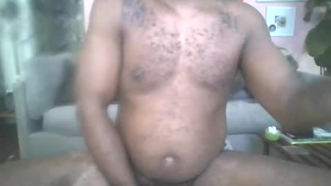 Snapshot of asshounder chatting on 12-31-24, 12:32 Derrick dayne online show from 12-31-24, 12:32