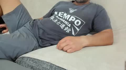 Snapshot of asshunnter chatting on 06-11-26, 07:23 MARCO online show from 06-11-26, 07:23