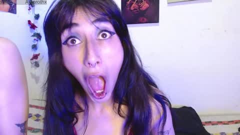 Asterothxznikki online show from 02-05-25, 06:56