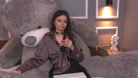 Aster Quinn online show from 03-11-25, 09:48