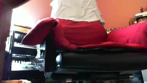 Snapshot of astiff1foru chatting on 02-16-25, 02:10 astiff1foru online show from 02-16-25, 02:10