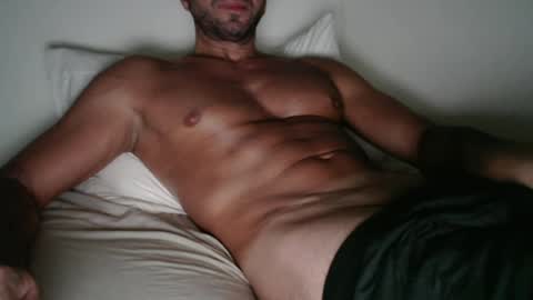 Snapshot of aston0 chatting on 07-04-26, 08:53 Aston online show from 07-04-26, 08:53