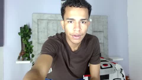 Snapshot of aston_vera chatting on 09-23-25, 04:04 Aston online show from 09-23-25, 04:04