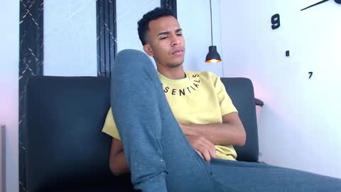 Aston  online show from 04-05-26, 03:47