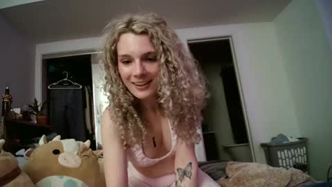 Snapshot of astorialove chatting on 01-12-25, 02:14 AstoriaLove online show from 01-12-25, 02:14