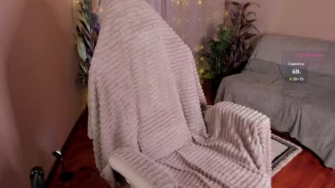 Snapshot of astralil_original chatting on 05-26-26, 01:45 Astra online show from 05-26-26, 01:45