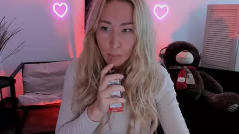 astramonroe online show from 03-22-26, 10:07