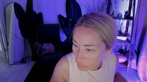 astramonroe online show from 07-17-26, 10:55