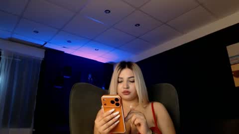 Snapshot of astridjade chatting on 07-21-26, 06:16 jade online show from 07-21-26, 06:16