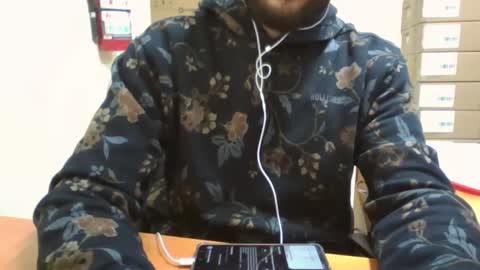 Snapshot of astro_boy_01 chatting on 01-10-25, 09:53 astro_boy_01 online show from 01-10-25, 09:53