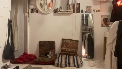 Astro Doll online show from 01-31-25, 06:47