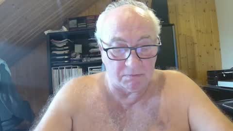 Snapshot of asusandy chatting on 02-09-26, 12:09 asusandy online show from 02-09-26, 12:09