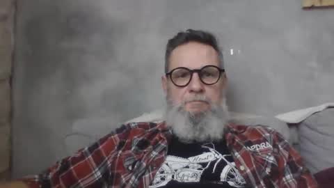 Snapshot of atatanka chatting on 12-19-25, 01:07 atatanka online show from 12-19-25, 01:07