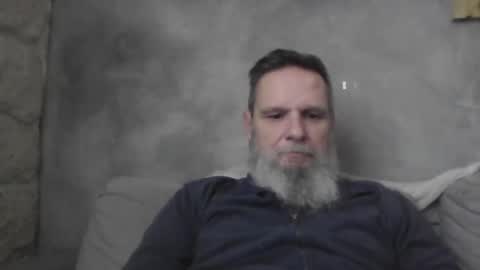 Snapshot of atatanka chatting on 12-20-25, 10:33 atatanka online show from 12-20-25, 10:33