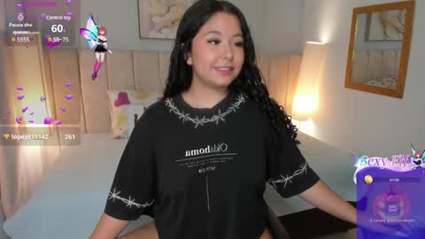 Snapshot of atena_cuteee chatting on 12-13-24, 03:05 sofia online show from 12-13-24, 03:05