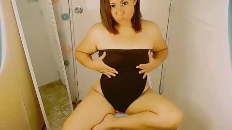Snapshot of atenas18022 chatting on 12-08-24, 01:46 Xixi2024 online show from 12-08-24, 01:46