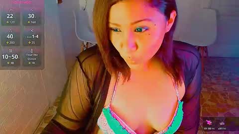 Snapshot of atenas18022 chatting on 01-10-25, 12:27 Xixi2024 online show from 01-10-25, 12:27