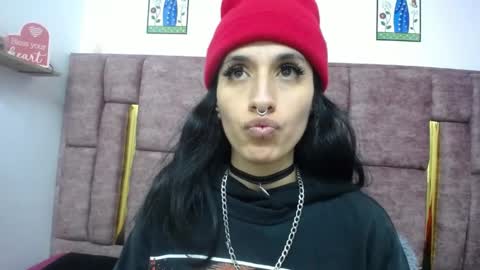 COLOMBIA online show from 04-21-26, 03:13