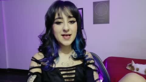 Atenea online show from 04-13-26, 07:52