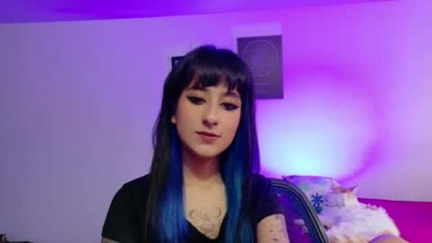 Atenea online show from 04-15-26, 09:04