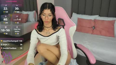 Snapshot of atenea_jones_ chatting on 12-06-24, 03:22 Atenea online show from 12-06-24, 03:22