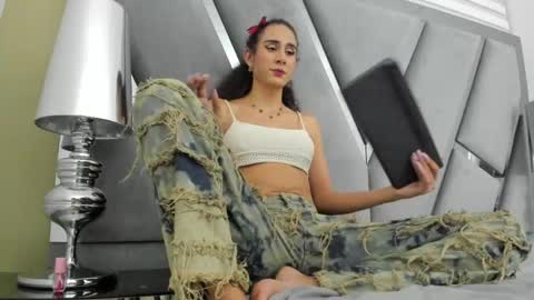 atenea online show from 06-05-26, 06:52