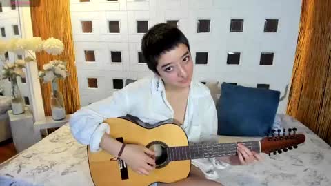 Athenea online show from 04-23-26, 01:24