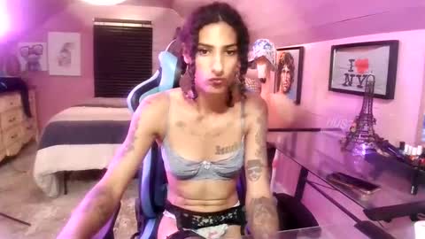   xoxo G0DD3SS xoxox    online show from 10-04-25, 03:37